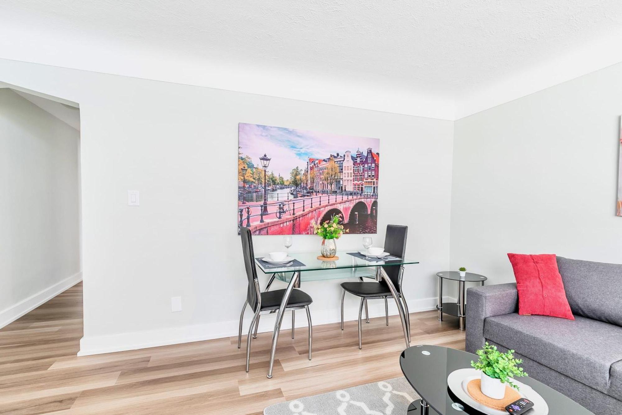 Modern Apartment In Corktown Hamilton Sleeps 4 Esterno foto